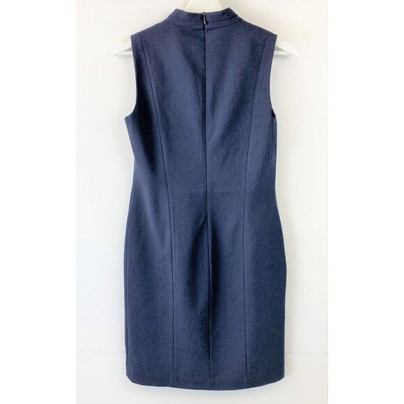 NWT T Tahari Tonya Pleated Sleeveless V Neck Sheath Dress  Size 4 - Picture 3 of 9